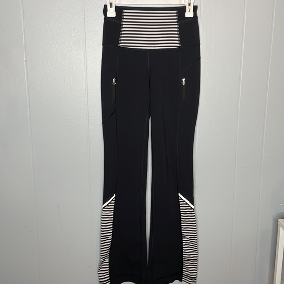 Lululemon Run Ice Queen Black/ White Striped Pants Sz 4 - Picture 10 of 10